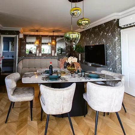 San Marco - Elegant Loft With Terrace And Private Parking - Apartmán